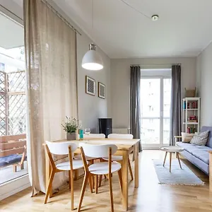 Bright And Cozy Near Park, With A Huge Terrace. Apartament